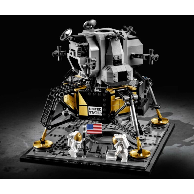 LEGO 10266 NASA Apollo 11 Maanlander - 10266 1 8 scaled
