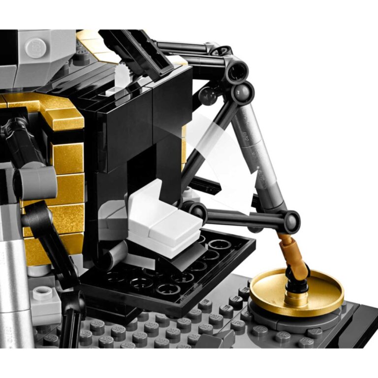 LEGO 10266 NASA Apollo 11 Maanlander - 10266 1 85 scaled