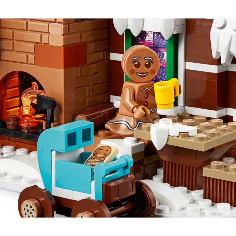 LEGO 10267 Peperkoekhuisje kerst - 10267 1 23 scaled