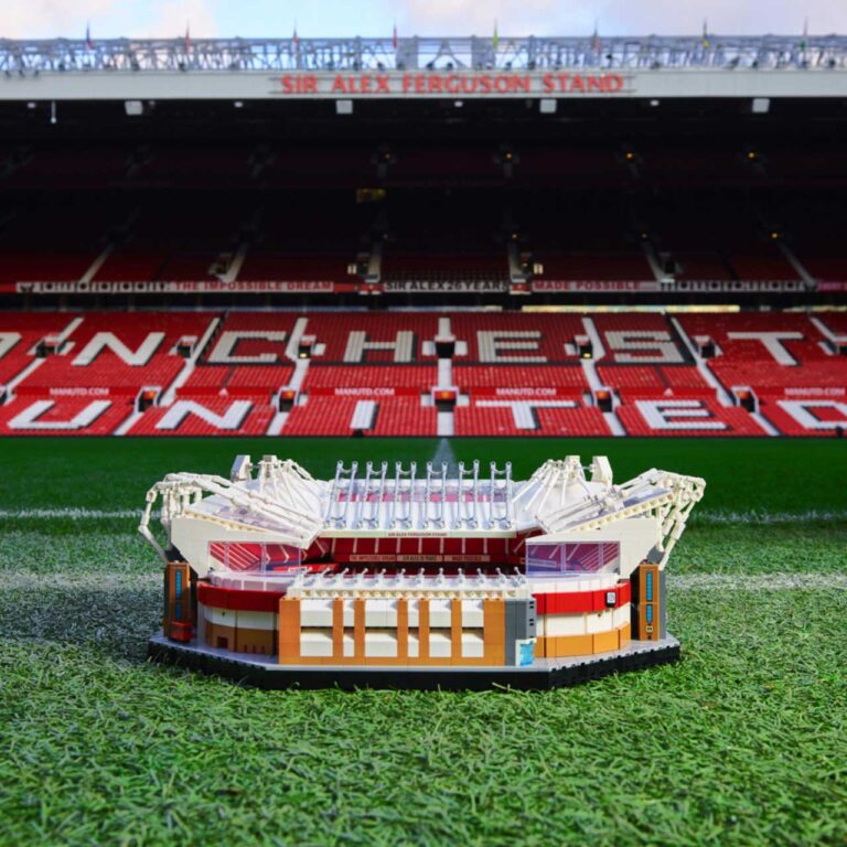 LEGO 10272 Creator Expert Old Trafford - Manchester United - 10272 1 121 scaled