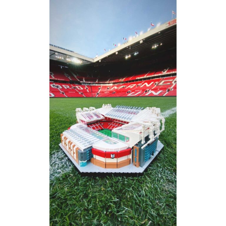 LEGO 10272 Creator Expert Old Trafford - Manchester United - 10272 1 135