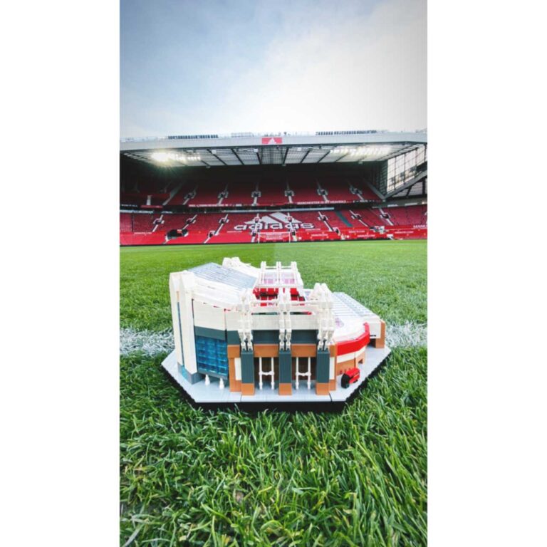 LEGO 10272 Creator Expert Old Trafford - Manchester United - 10272 1 140