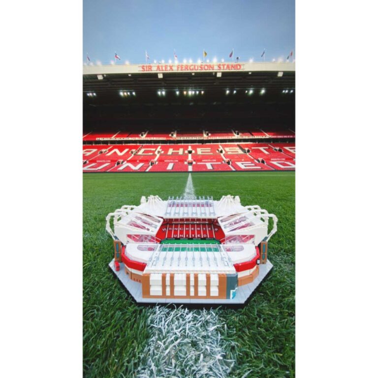 LEGO 10272 Creator Expert Old Trafford - Manchester United - 10272 1 146