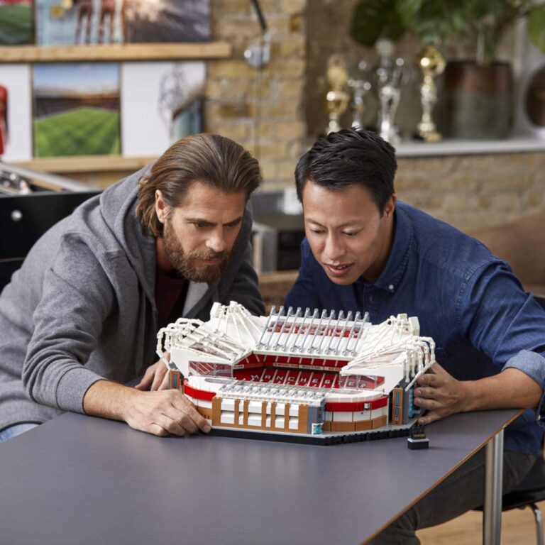 LEGO 10272 Creator Expert Old Trafford - Manchester United - 10272 1 31 scaled