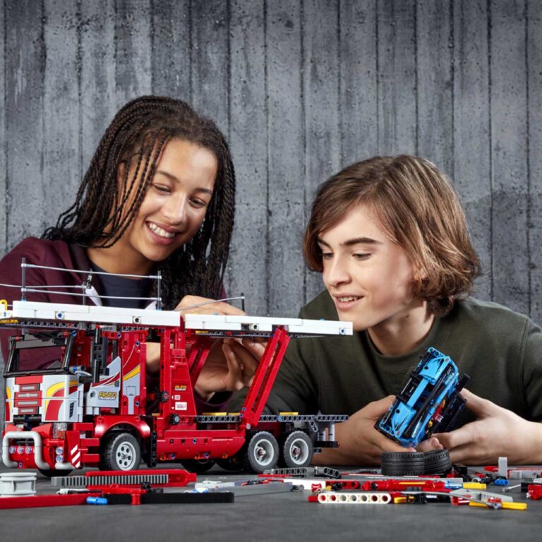 LEGO 42098 Technic Autotransportvoertuig - 42098 1 11