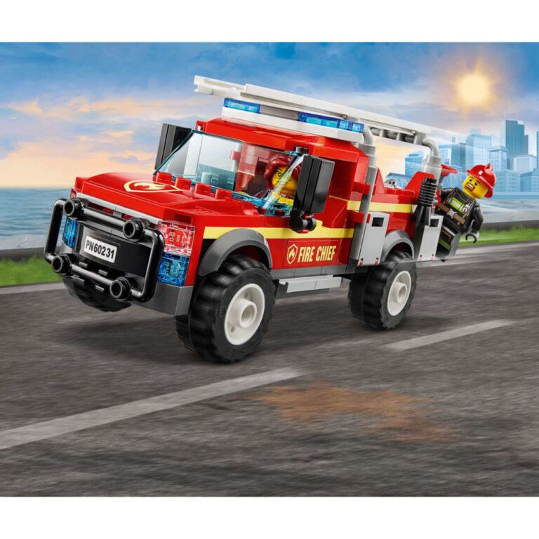 LEGO 60231 City Reddingswagen van brandweercommandant - 60231 1 3 scaled