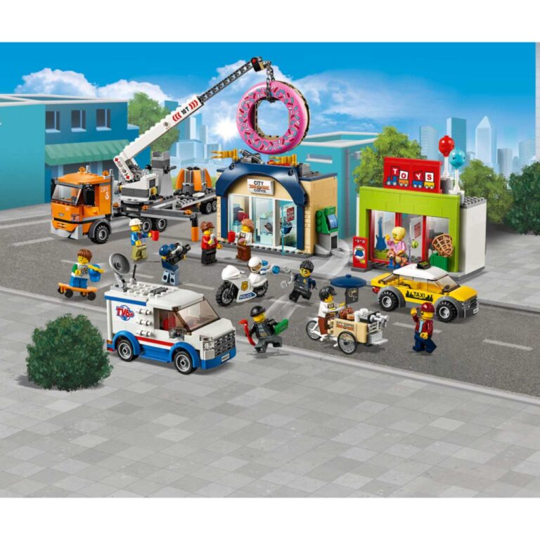 LEGO 60233 City Donut Shop Opening - 60233 1 2 scaled