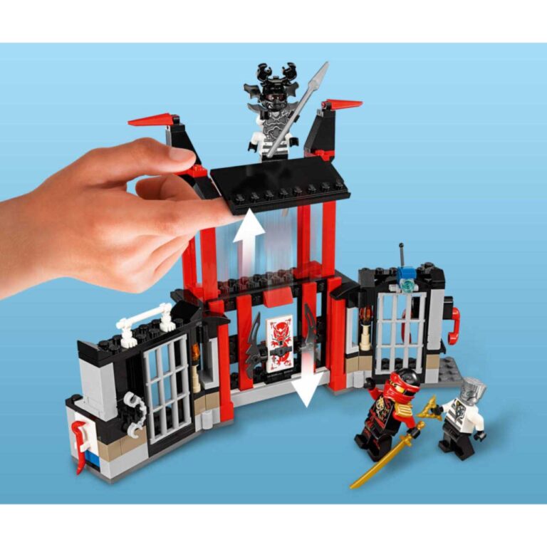 LEGO 70591 Ninjago Ontsnapping uit de Kryptarium gevangenis - 70591 1 4 scaled