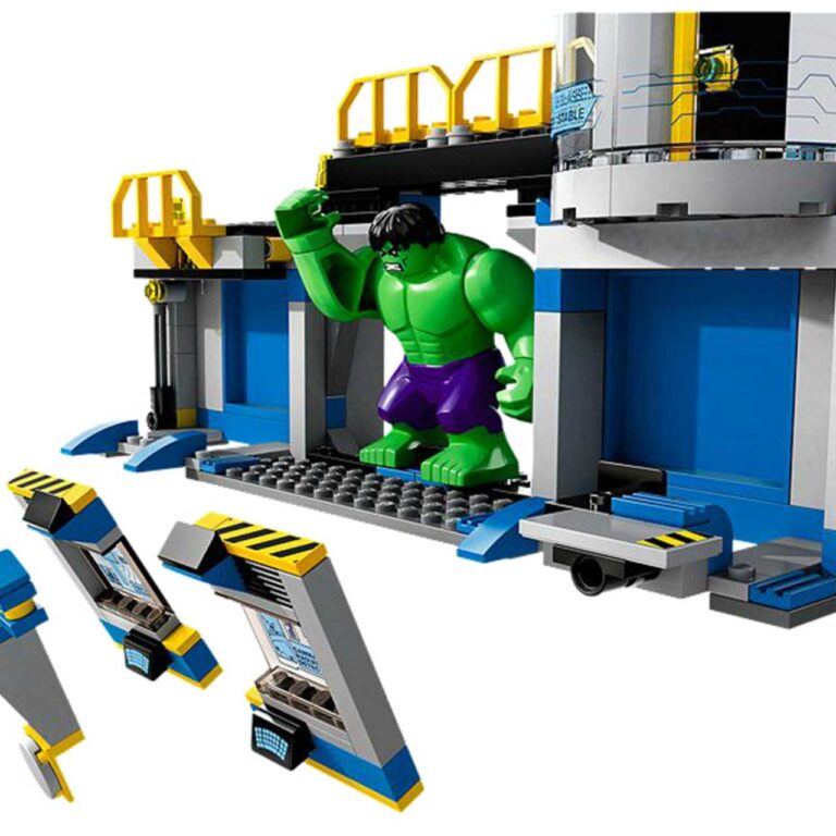 LEGO 76018 Marvel Super Heroes Avengers Hulk Lab Smash - 76018 1 2
