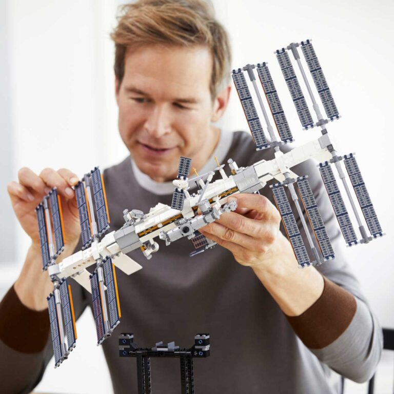 LEGO 21321 Ideas Internationaal ruimtestation - LEGO 21321 INT 20