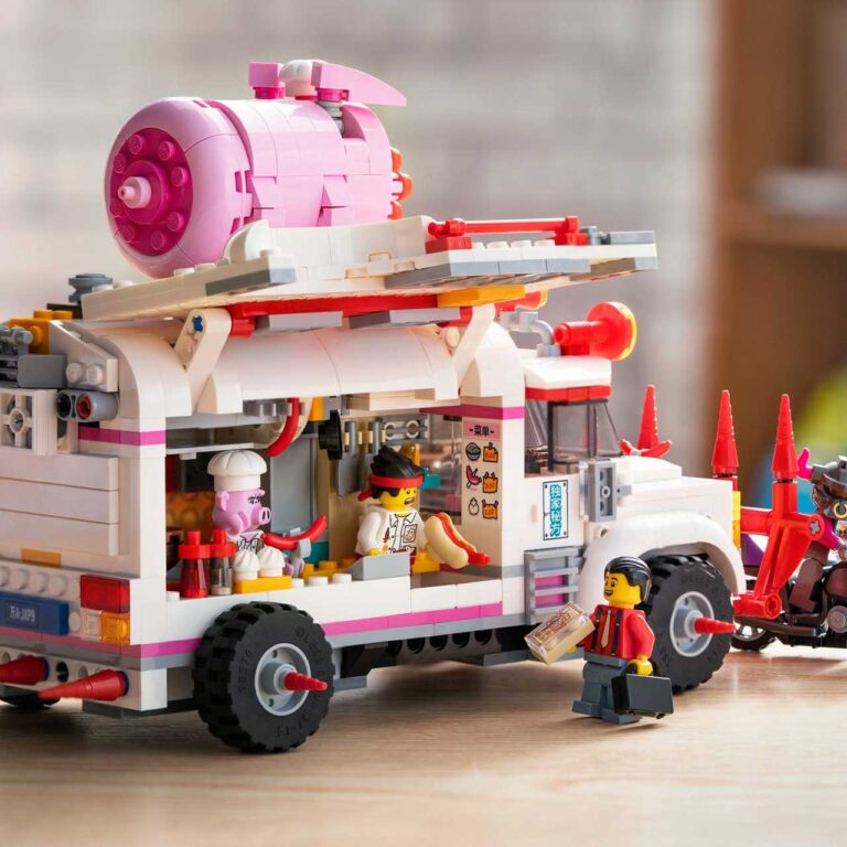 LEGO 80009 Pigsy’s foodtruck - LEGO 80009 12