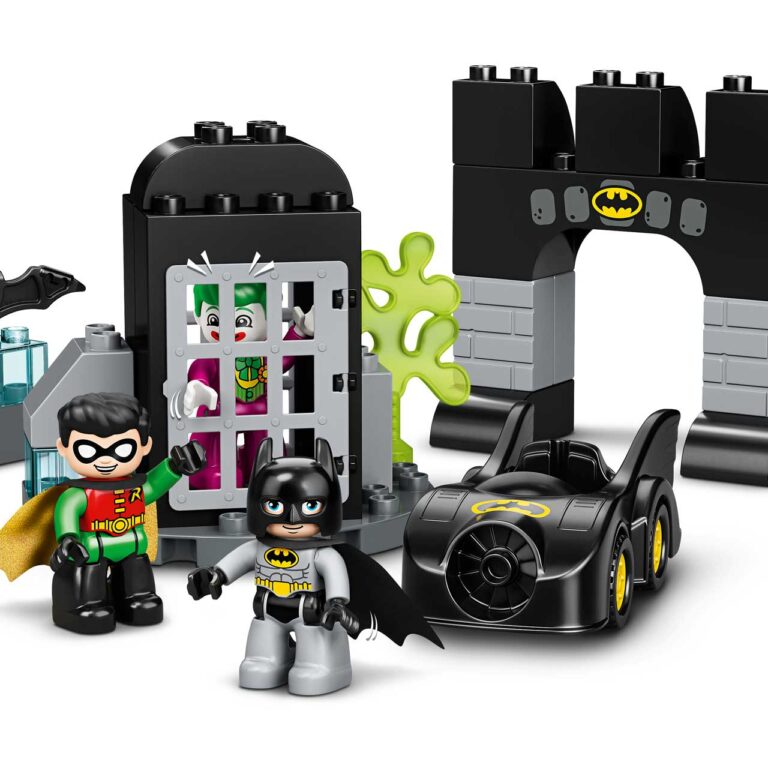 LEGO 10919 Batcave - LEGO 10919 INT 18