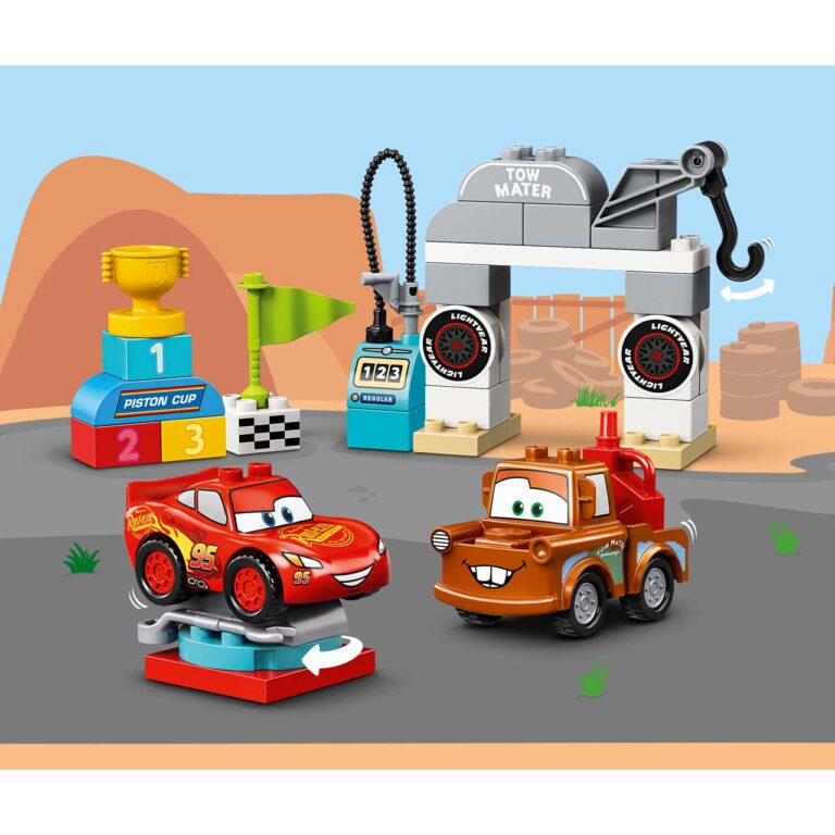 LEGO 10924 Bliksem McQueen’s racedag - LEGO 10924 INT 4