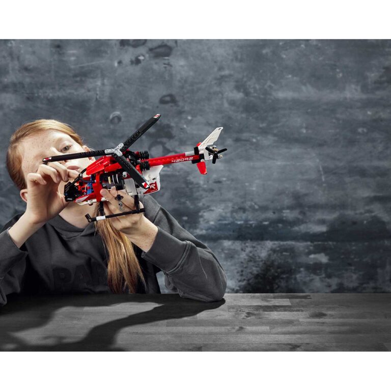 LEGO 42092 Reddingshelikopter - LEGO 42092 INT 9