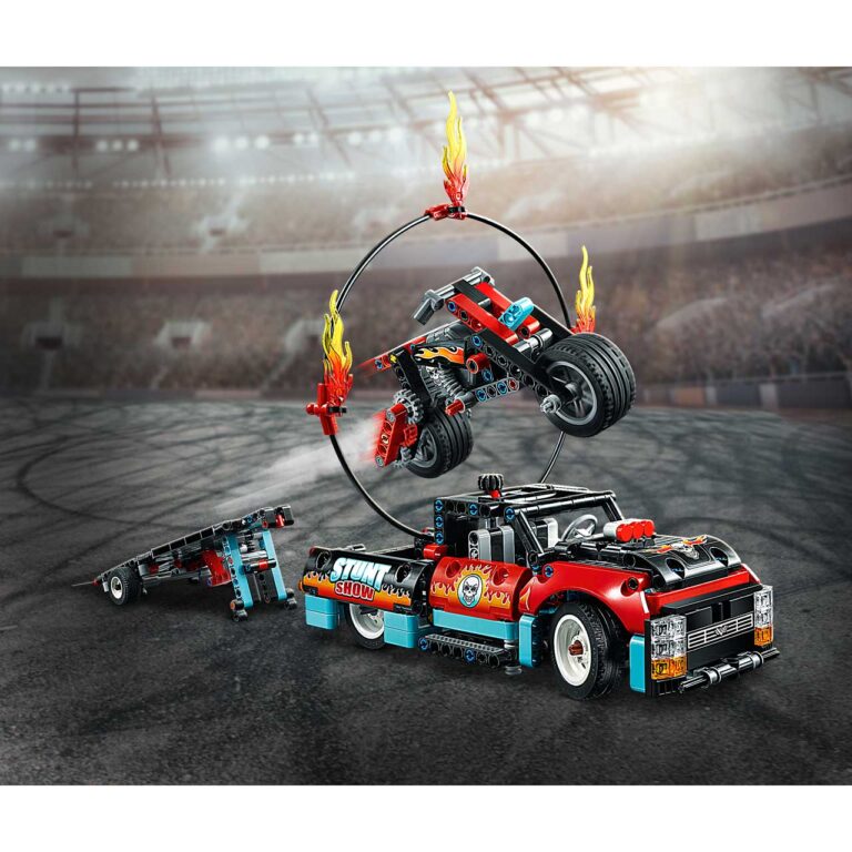 LEGO 42106 Truck en motor voor stuntshow - LEGO 42106 INT 16