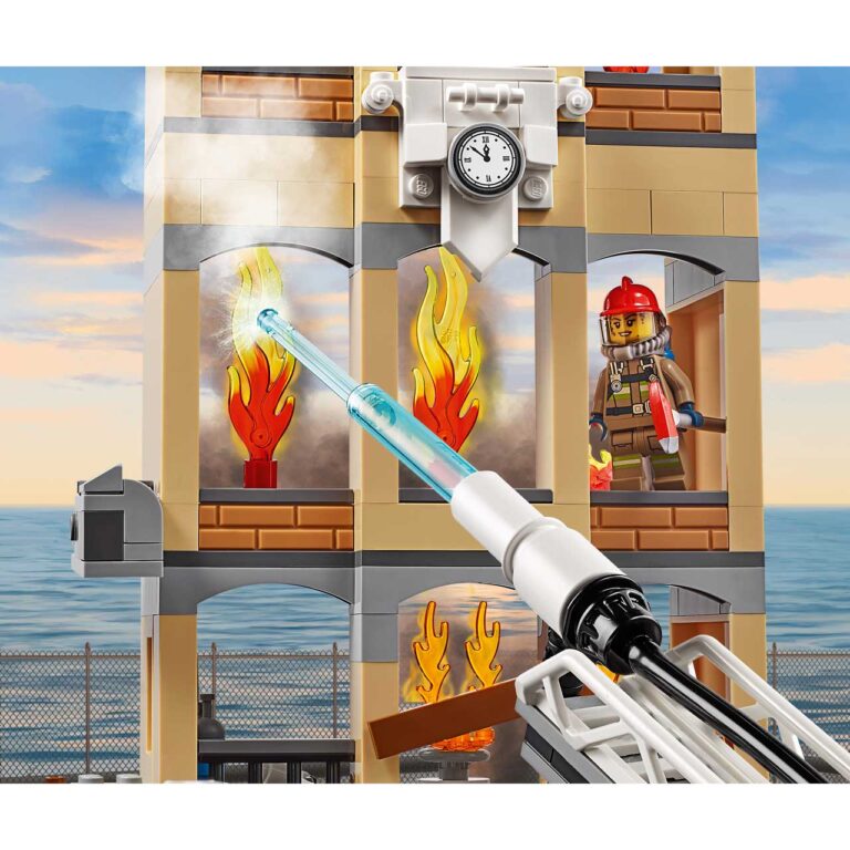 LEGO 60216 Brandweerkazerne in de stad - LEGO 60216 INT 8