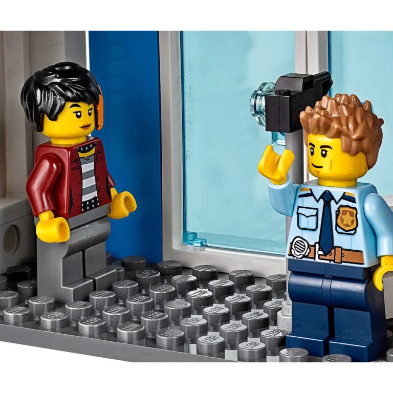 LEGO 60246 Politiebureau - LEGO 60246 INT 24