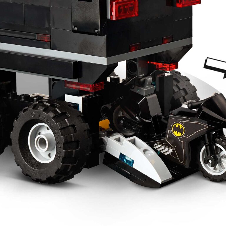 LEGO 76160 Mobiele Batbasis - LEGO 76160 INT 26