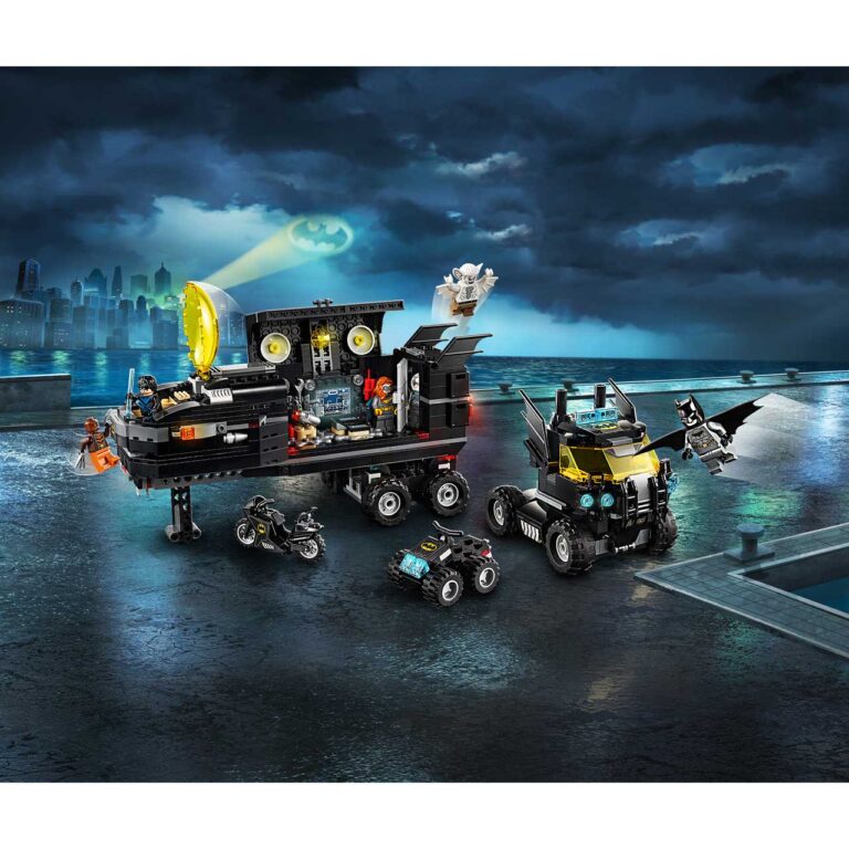 LEGO 76160 Mobiele Batbasis - LEGO 76160 INT 5