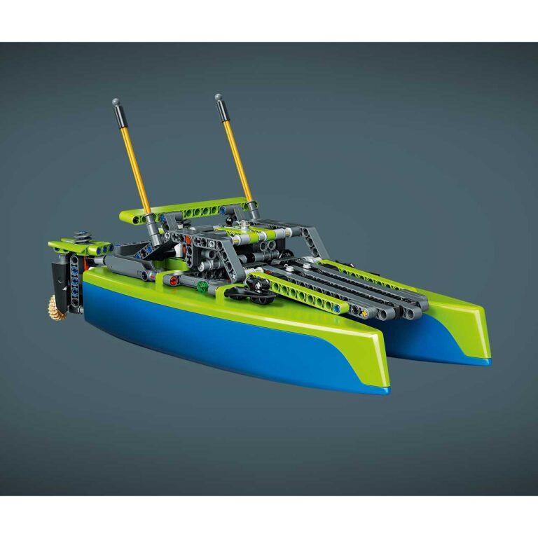 LEGO 42105 Technic Catamaran - LEGO 42105 INT 5