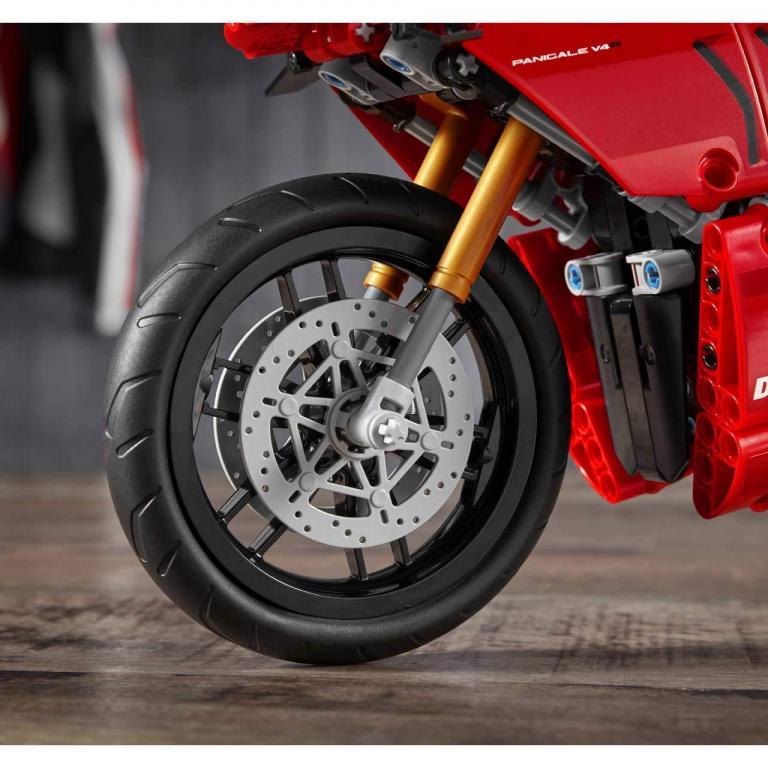 LEGO 42107 Technic Ducati Panigale V4 R - LEGO 42107 INT 15