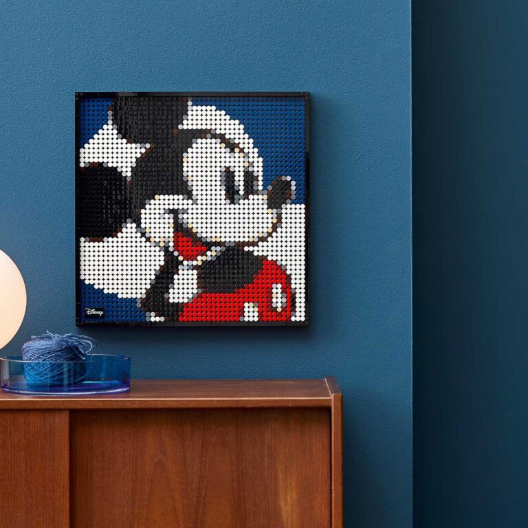 LEGO 31202 Art Disney's Mickey Mouse - 31202 Lifestyle envr crop
