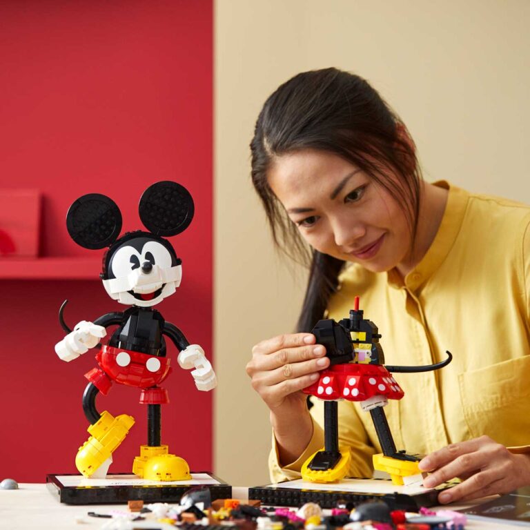 LEGO 43179 Disney Mickey Mouse & Minnie Mouse - 43179 Lifestyle 03