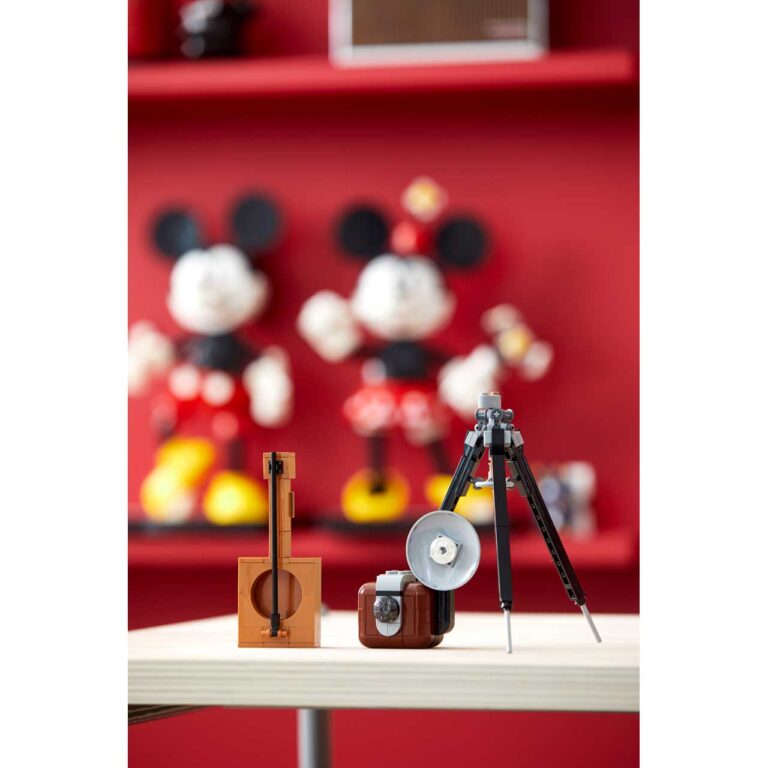 LEGO 43179 Disney Mickey Mouse & Minnie Mouse - 43179 Lifestyle 11