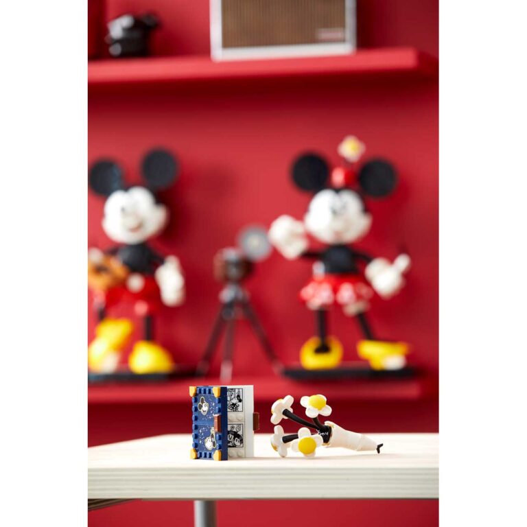 LEGO 43179 Disney Mickey Mouse & Minnie Mouse - 43179 Lifestyle 12