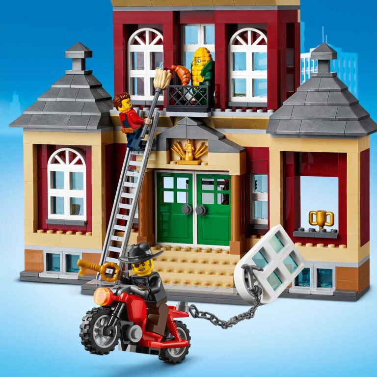 LEGO 60271 City Marktplein - 60271 Feature1