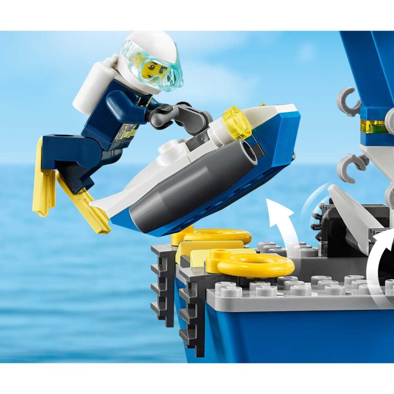 LEGO 60277 City Politie patrouilleboot - 60277 WEB SEC03