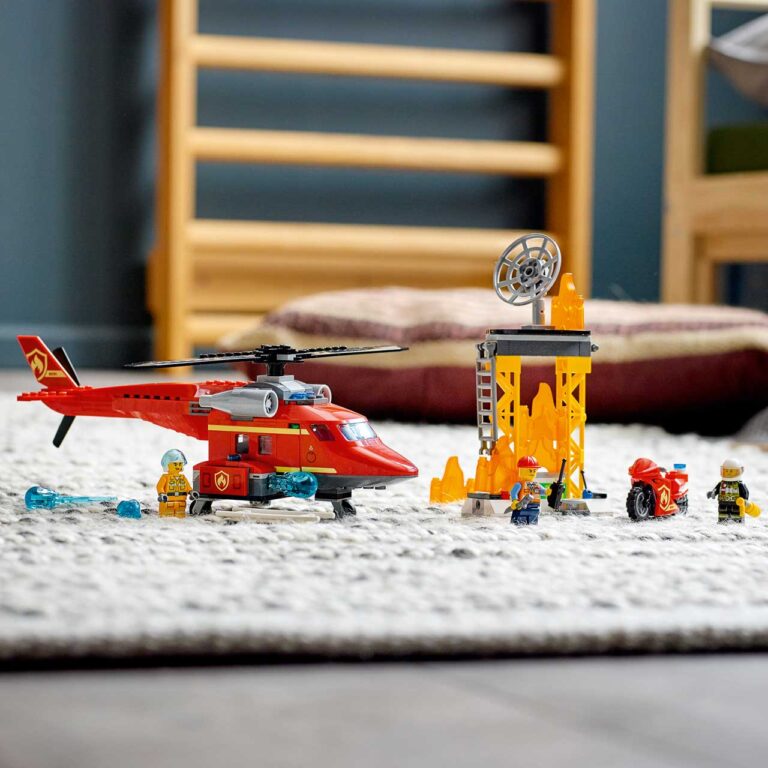 LEGO 60281 City Reddingshelikopter - 60281 Lifestyle envr crop
