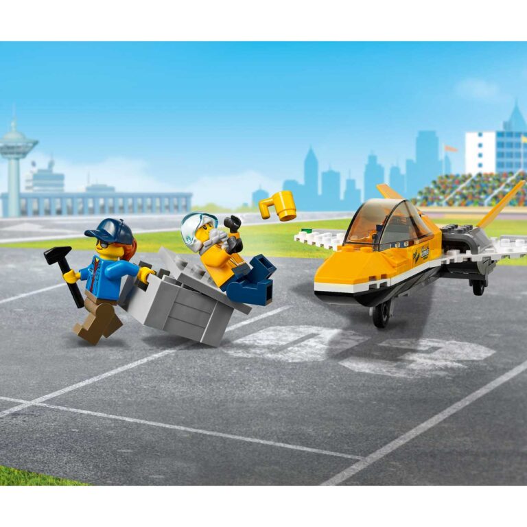 LEGO 60289 City Vliegshowjettransport - 60289 WEB SEC01