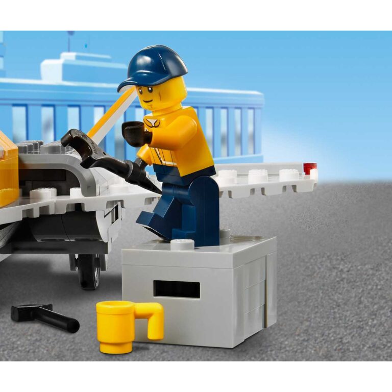 LEGO 60289 City Vliegshowjettransport - 60289 WEB SEC02