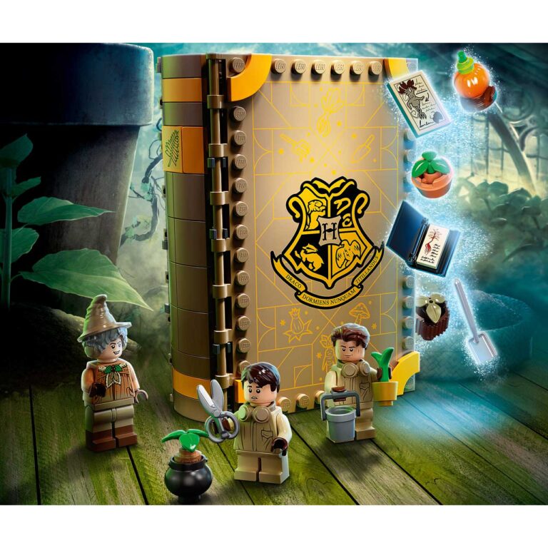 LEGO 76384 Harry Potter™ Zweinstein™ Moment: Herbologieles - 76384 WEB PRI