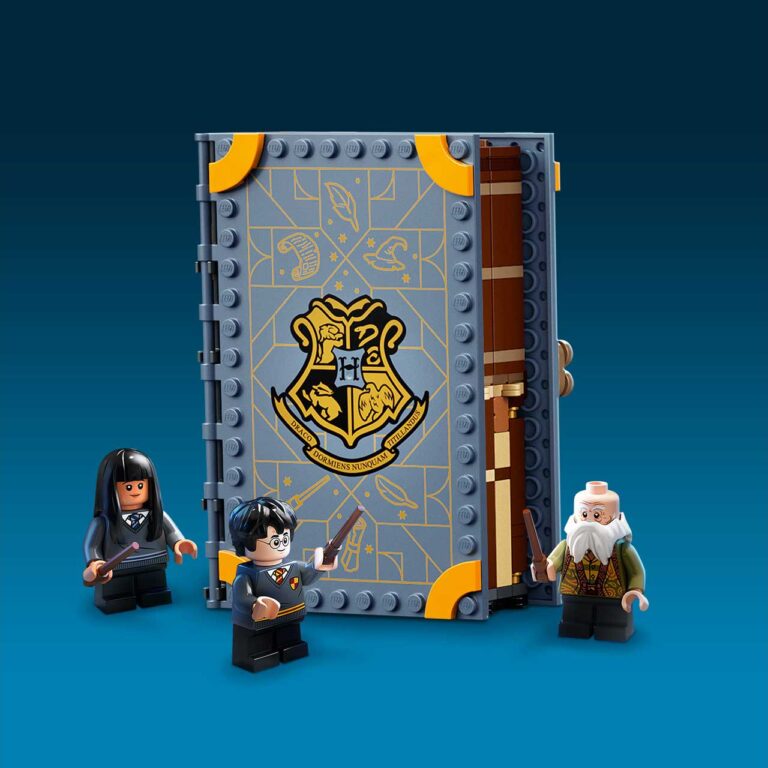 LEGO 76385 Harry Potter™ Zweinstein™ Moment: Toverspreukenles - 76385 HarryPotter 1HY21 EcommerceMobile NOTEXT 1500x1500 3
