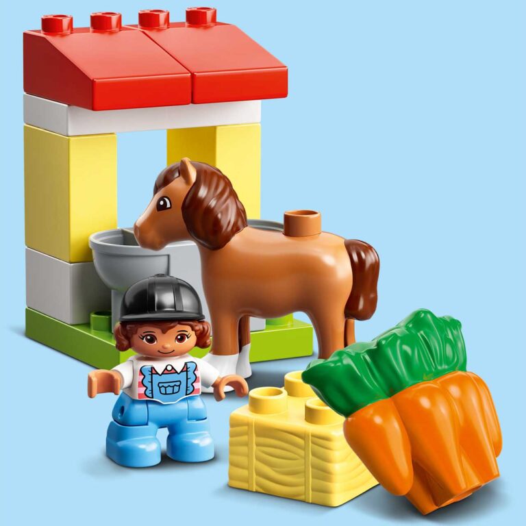 LEGO 10951 DUPLO Paardenstal en pony's verzorgen - 10951 Feature3