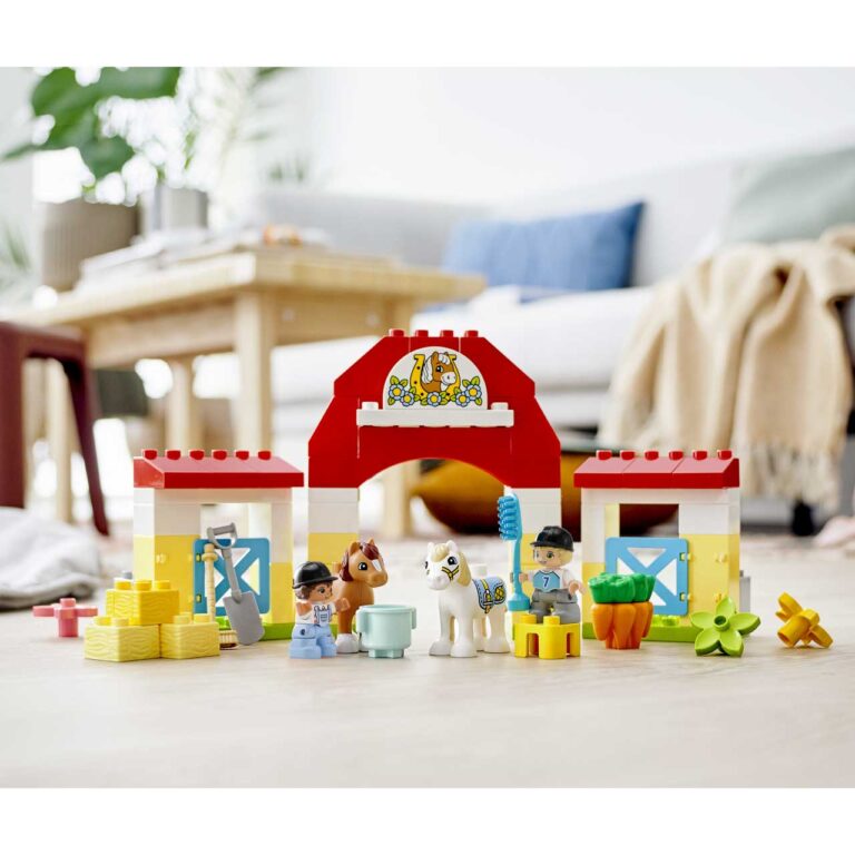 LEGO 10951 DUPLO Paardenstal en pony's verzorgen - 10951 ShopperVideo 25s 16x9
