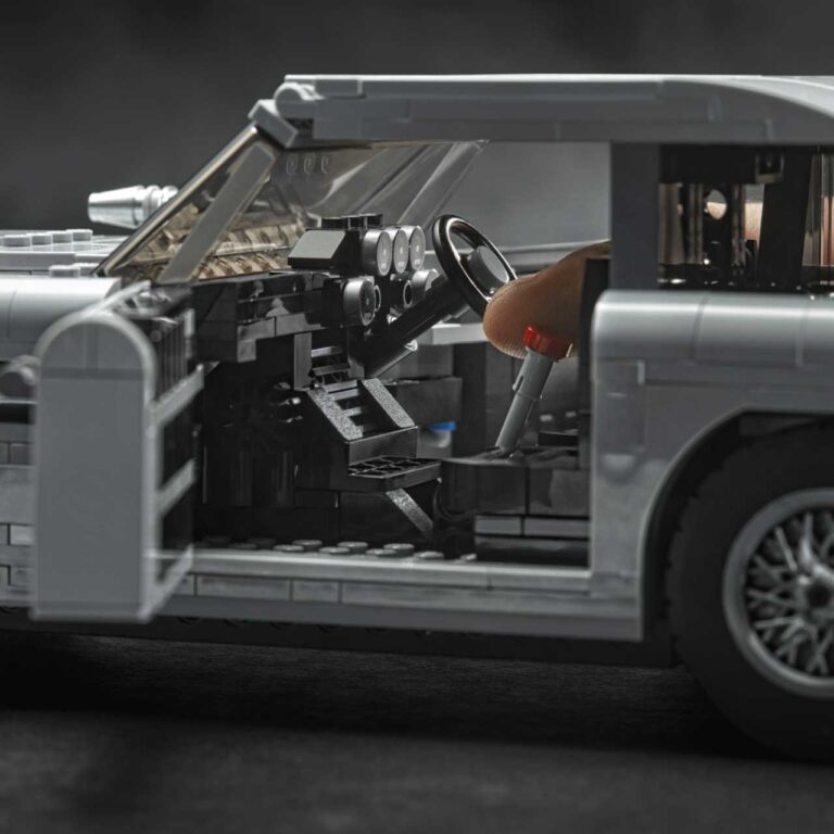 LEGO 10262 Creator James Bond Aston Martin DB5 - LEGO 10262 INT 40
