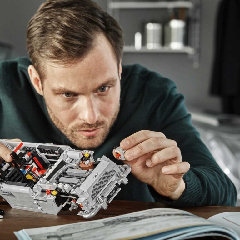 LEGO 10262 Creator James Bond Aston Martin DB5 - LEGO 10262 INT 46