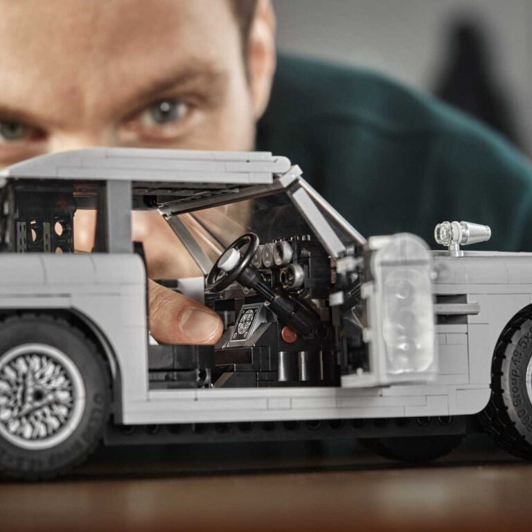 LEGO 10262 Creator James Bond Aston Martin DB5 - LEGO 10262 INT 52