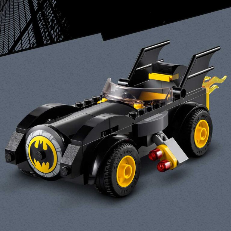LEGO 76180 Batman™ vs. The Joker™: Batmobile™ achtervolging - 76180 Feature1 MB