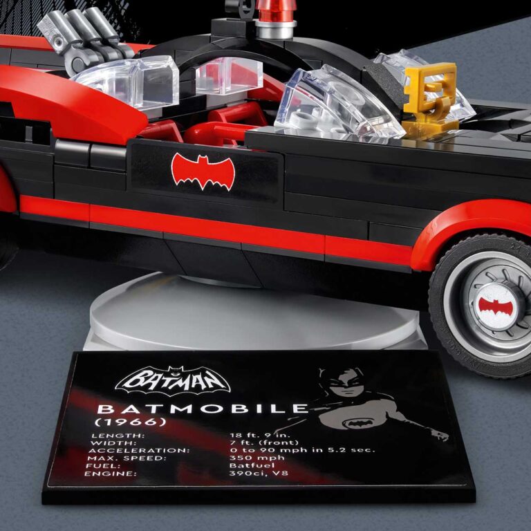 LEGO 76188 Batman klassieke tv-serie Batmobile - 76188 Feature3