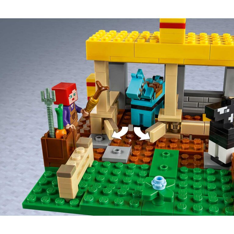 LEGO 21171 MINECRAFT De paardenstal - 21171 WEB SEC02