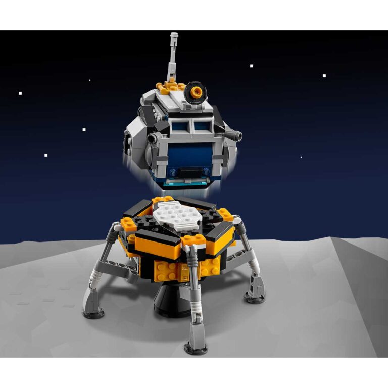 LEGO 31117 Creator Space Shuttle Adventure - 31117 WEB SEC04