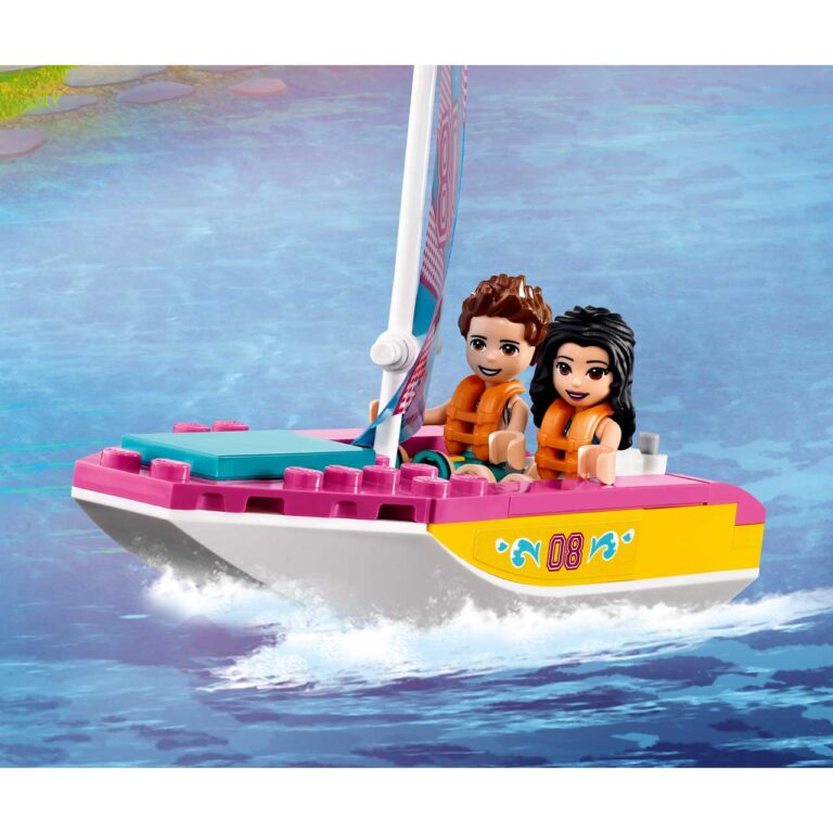 LEGO 41681 Friends Boscamper en zeilboot - 41681 WEB SEC08