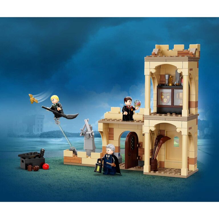 LEGO 76395 Harry Potter™ Zweinstein™: Eerste vliegles - 76395 WEB SEC03