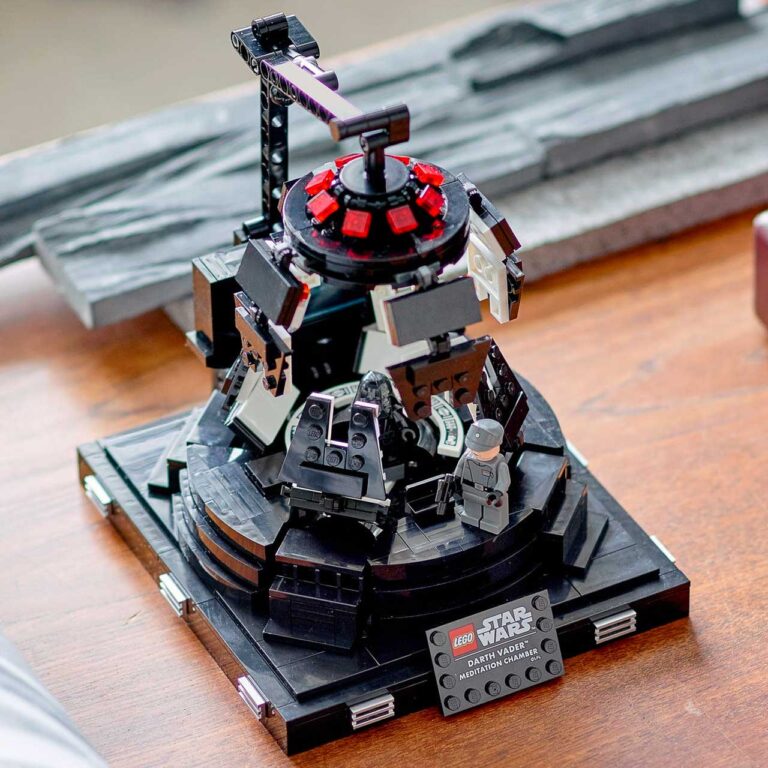 LEGO 75296 Star Wars Darth Vader Meditatiekamer - LEGO 75296 4