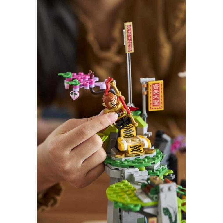 LEGO 80024 Monkie Kid De legendarische Fruitbloemberg - LEGO 80024 INT 25