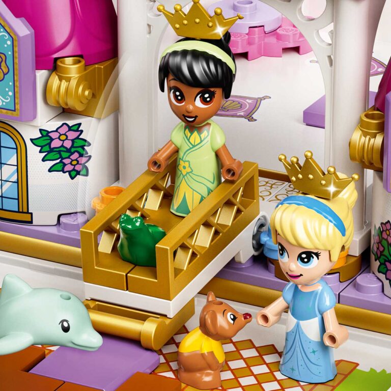 LEGO 43193 Disney Ariel, Belle, Assepoester en Tiana's verhalenboekavontuur - 43193 Feature2